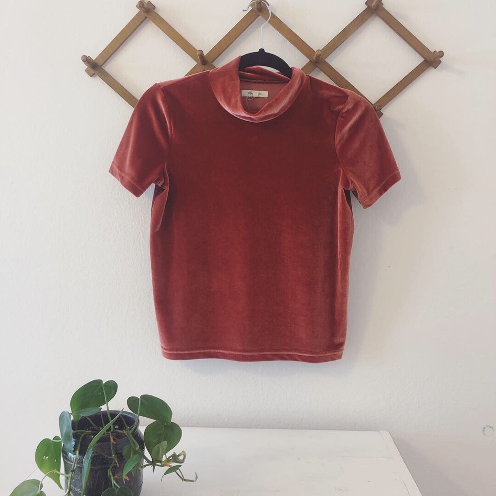 {Madewell} Orangey-red velvet t shirt